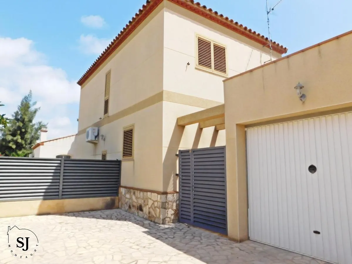 Chalet Con Piscina Les Tres Cales Spain