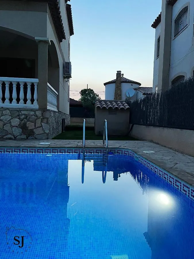 Chalet Con Piscina Les Tres Cales Spain