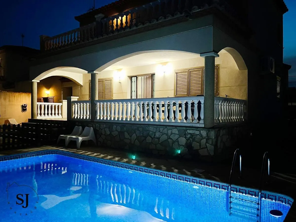 Chalet Con Piscina Les Tres Cales Holiday home